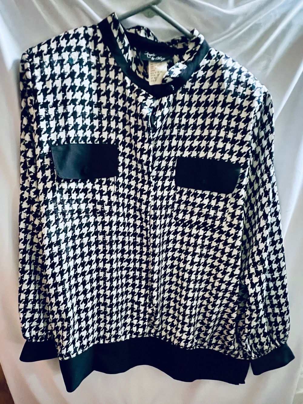 Vintage Angela by Chez Houndstooth Blouse Black White Long Sleeve Top